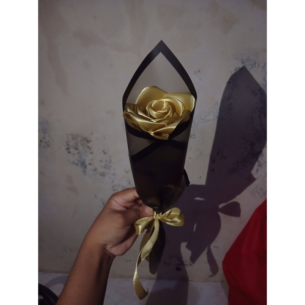 Buket satin mawar 1 tangkai