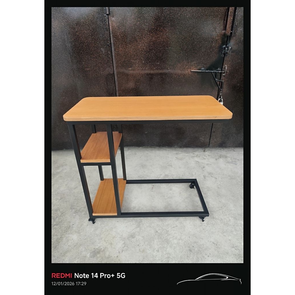 Meja Samping Dipan (kaki pake roda)
