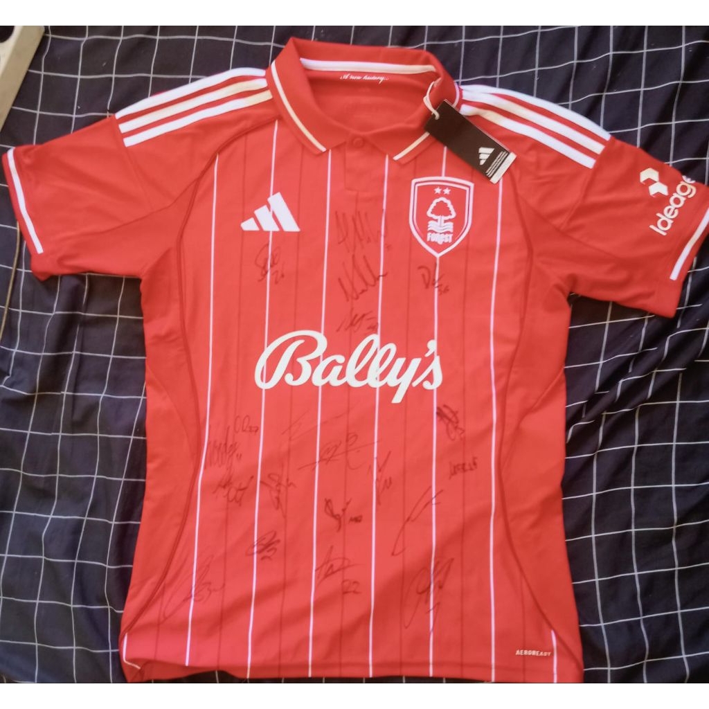 Jersey Nottingham forest 2025 ORI UK Bertanda tangan Pemain + Sertifikat Club UKuran L Luar new
