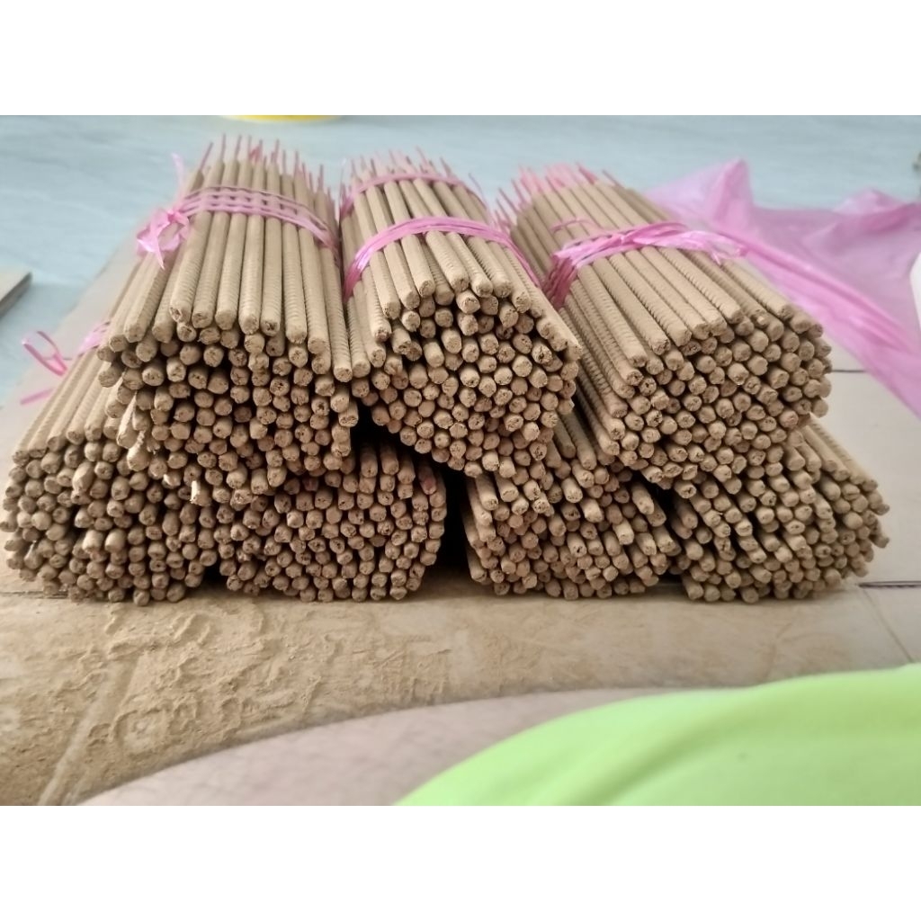 Hio/Dupa 4 jam , warna putih