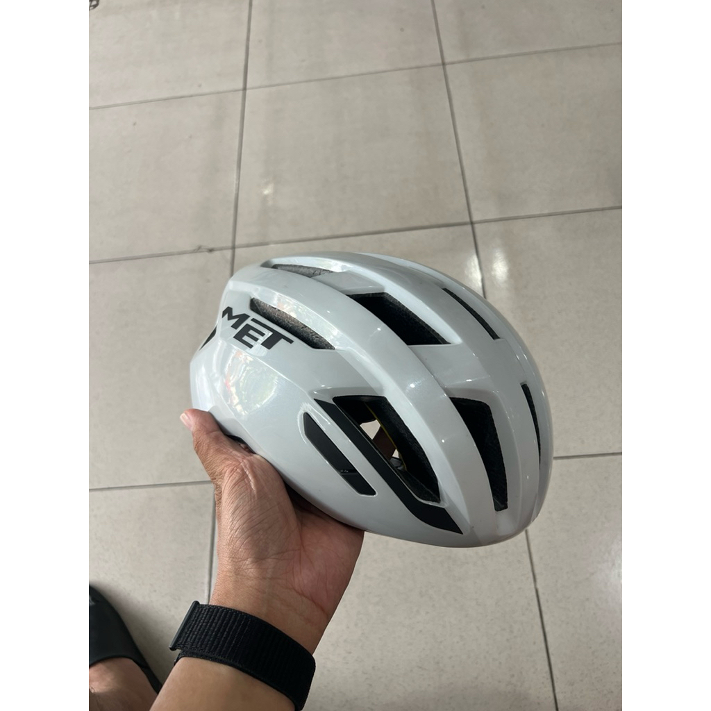 MET VINCI MIPS M122 BEKAS PRELOVED SECOND HELM SEPEDA BALAP ROADBIKE PUTIH WHITE NO BOX ORIGINAL