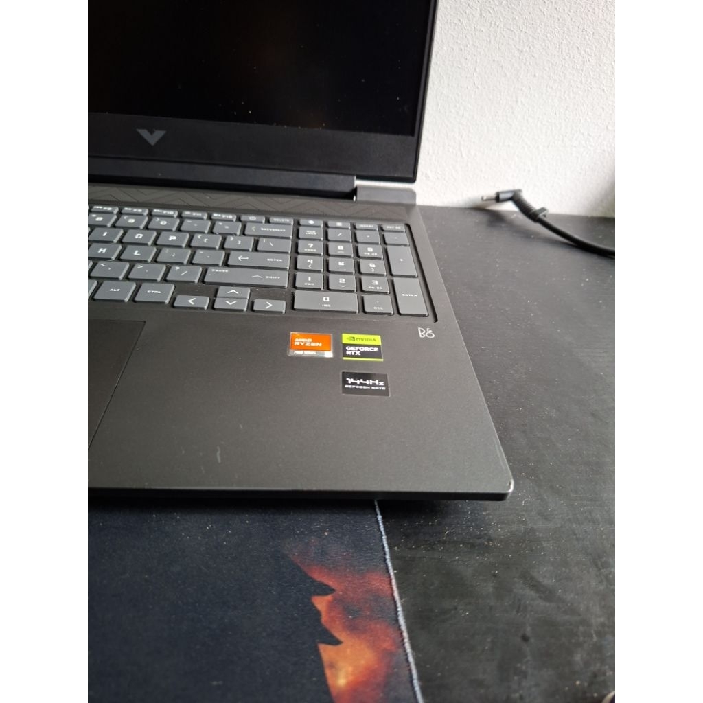 HP VICTUS 16 REYZEN 5 7000 HS RTX 4060 8GB