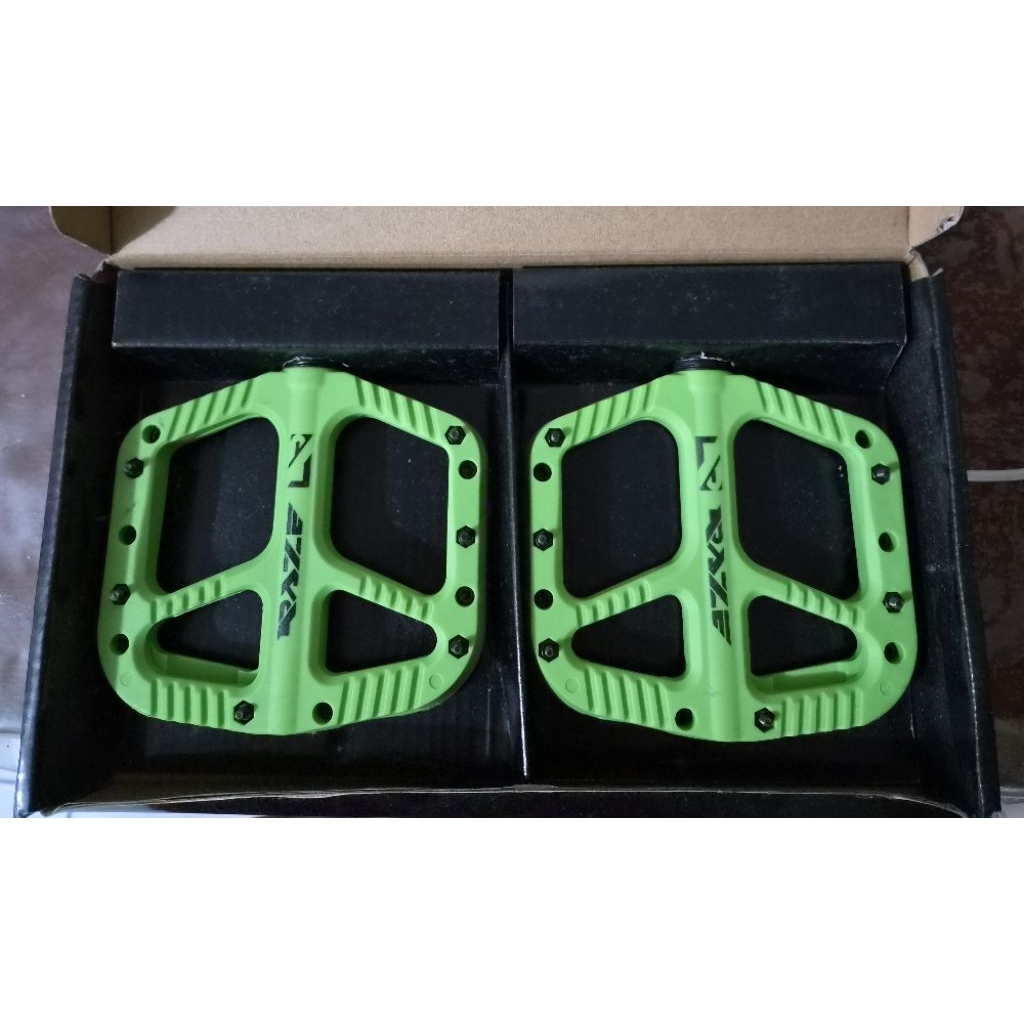 PEDAL SEPEDA RAZE N90 GREEN BEARING NYLON FIBER