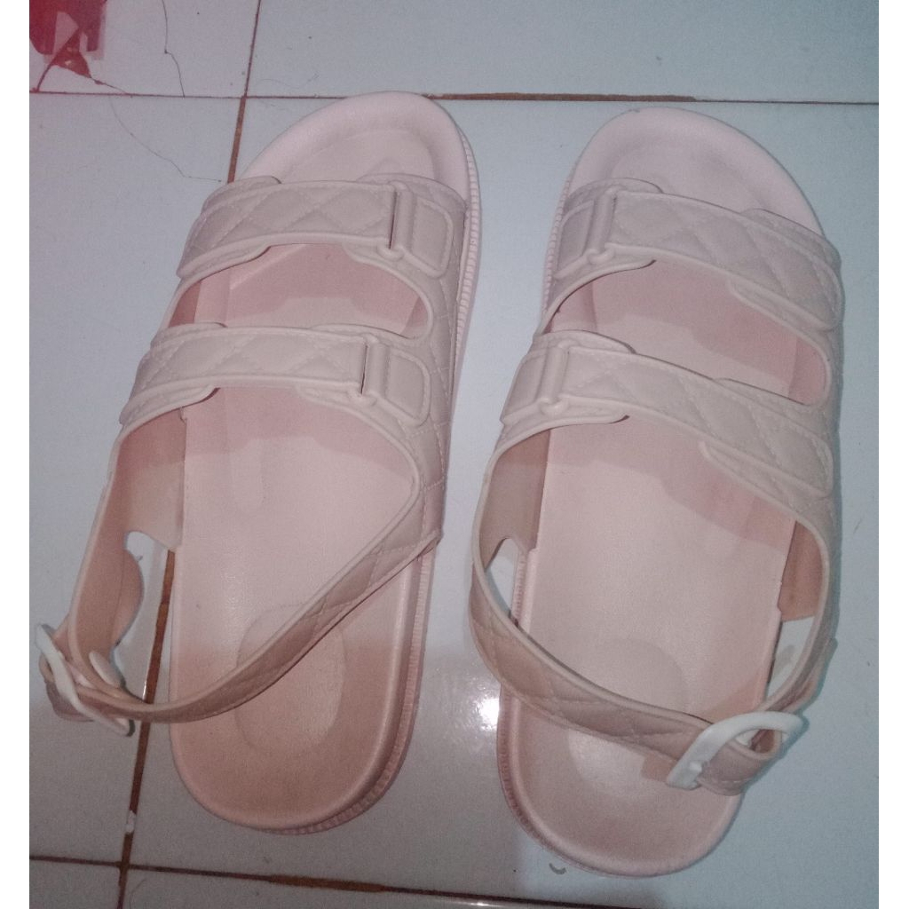 Sendal wanita preloved