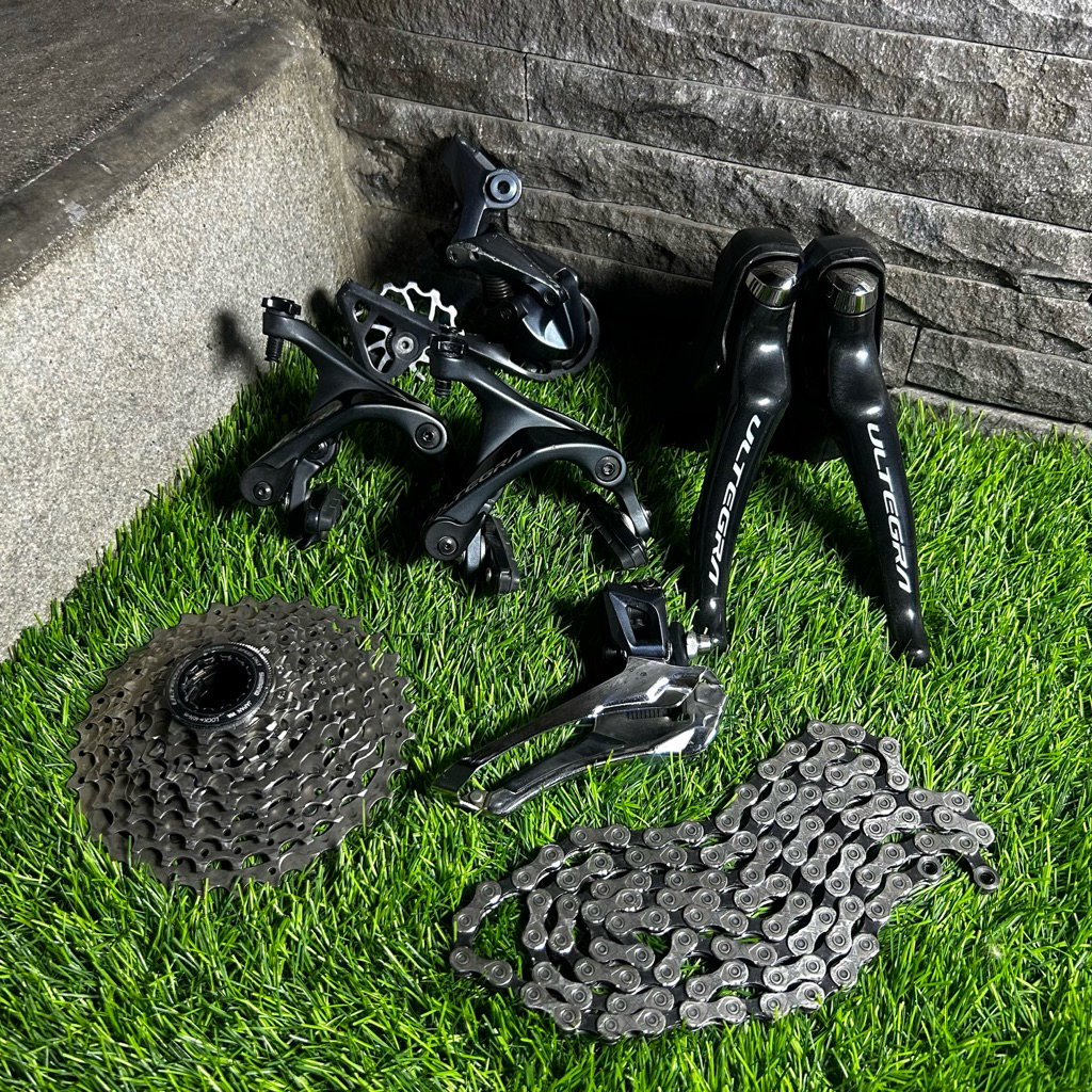 Groupset Shimano Ultegra R8000 Rim Brake