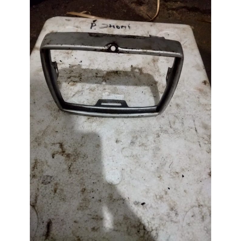 ring/list lampu depan rc100