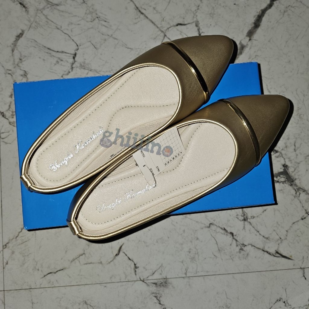 sepatu flat shoes YONGKI KOMALADI (gold)