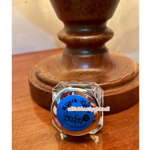 Salep flek klinik cantik baratajaya