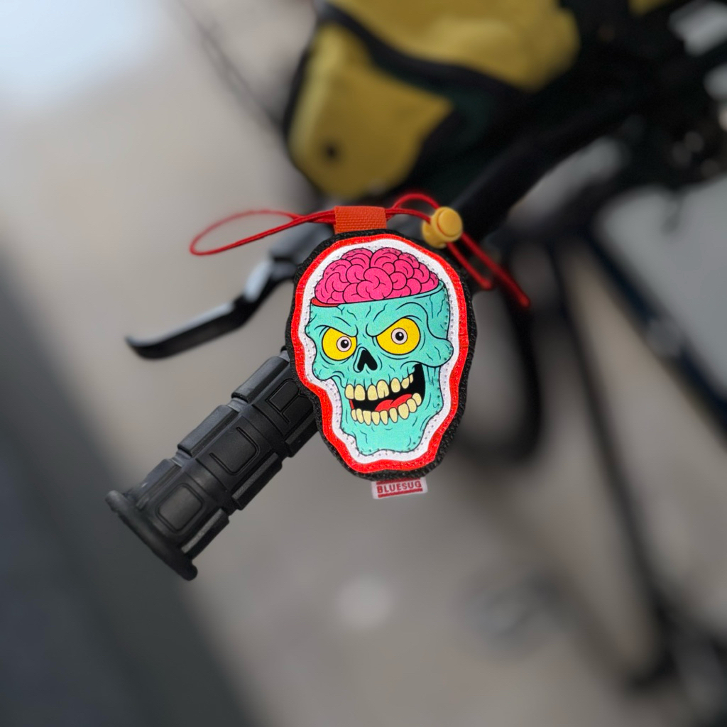 Reflector Skull Bentuk UnikReflektor sepedapemantul cahaya Gantungan sepeda