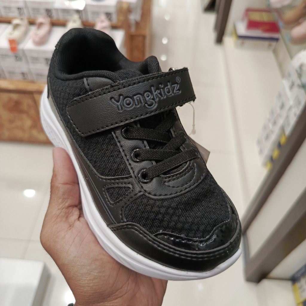 Yongkidz sepatu sekolah anak laki-laki Size 26 - 30