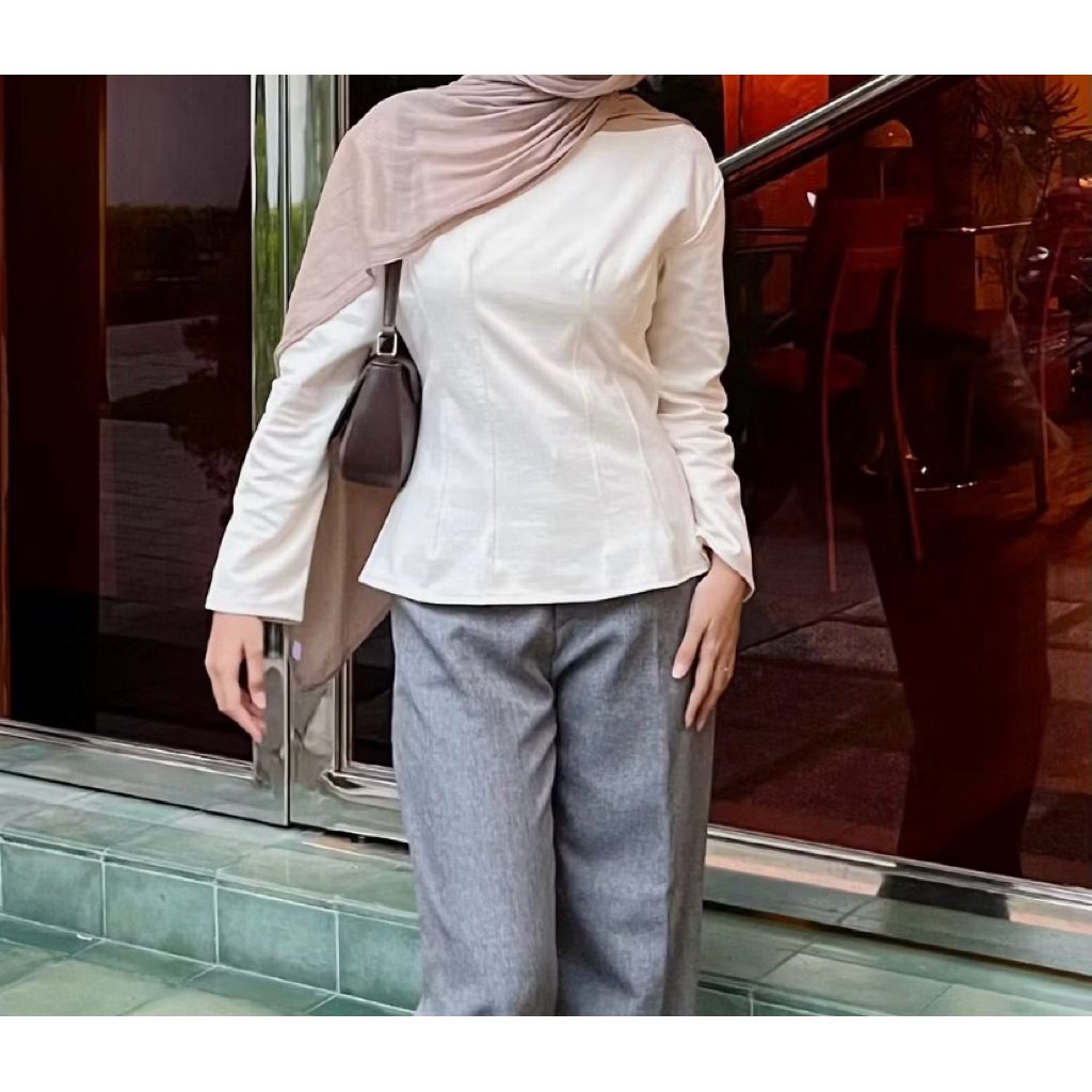 Claryn Lucy Top Preloved