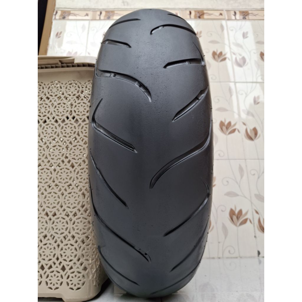 Dunlop uk 180/55 ring 17 sportmax tubles . ban moge tapak lebar