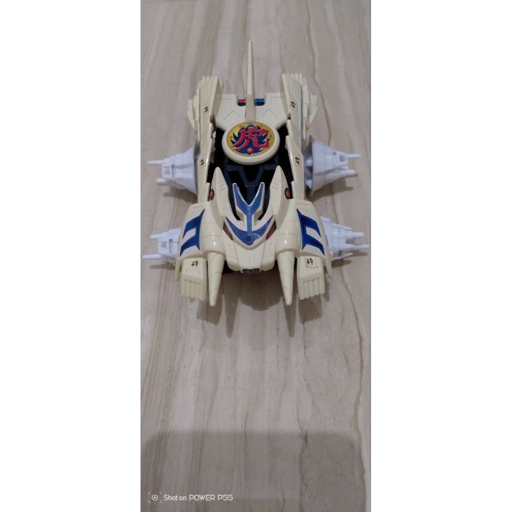 Crushgear tigeraid Bandai