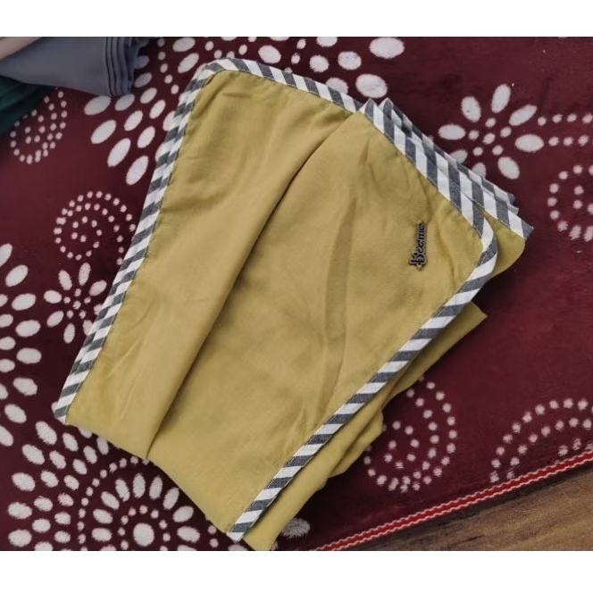 Deenay, Bee me preloved/hijab pl