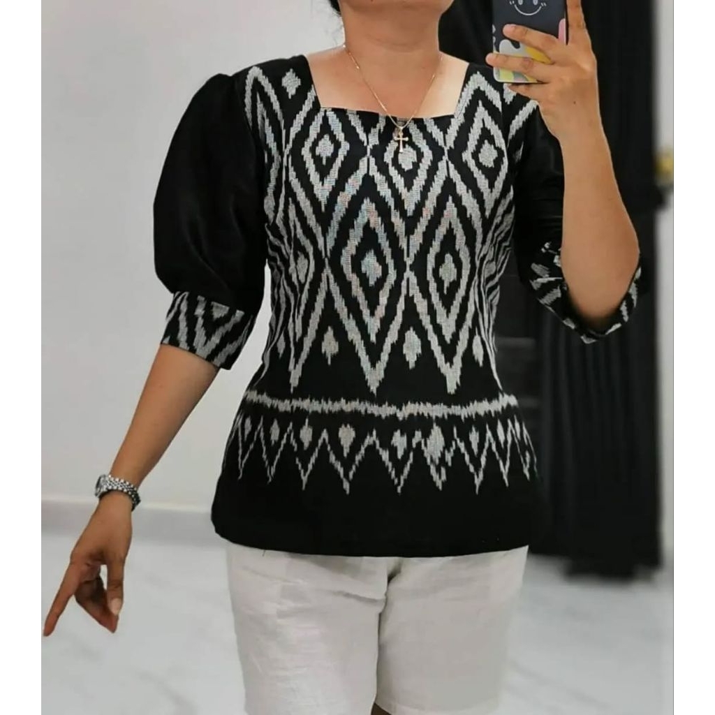 Blus Tenun Keren Kombinasi Polos
