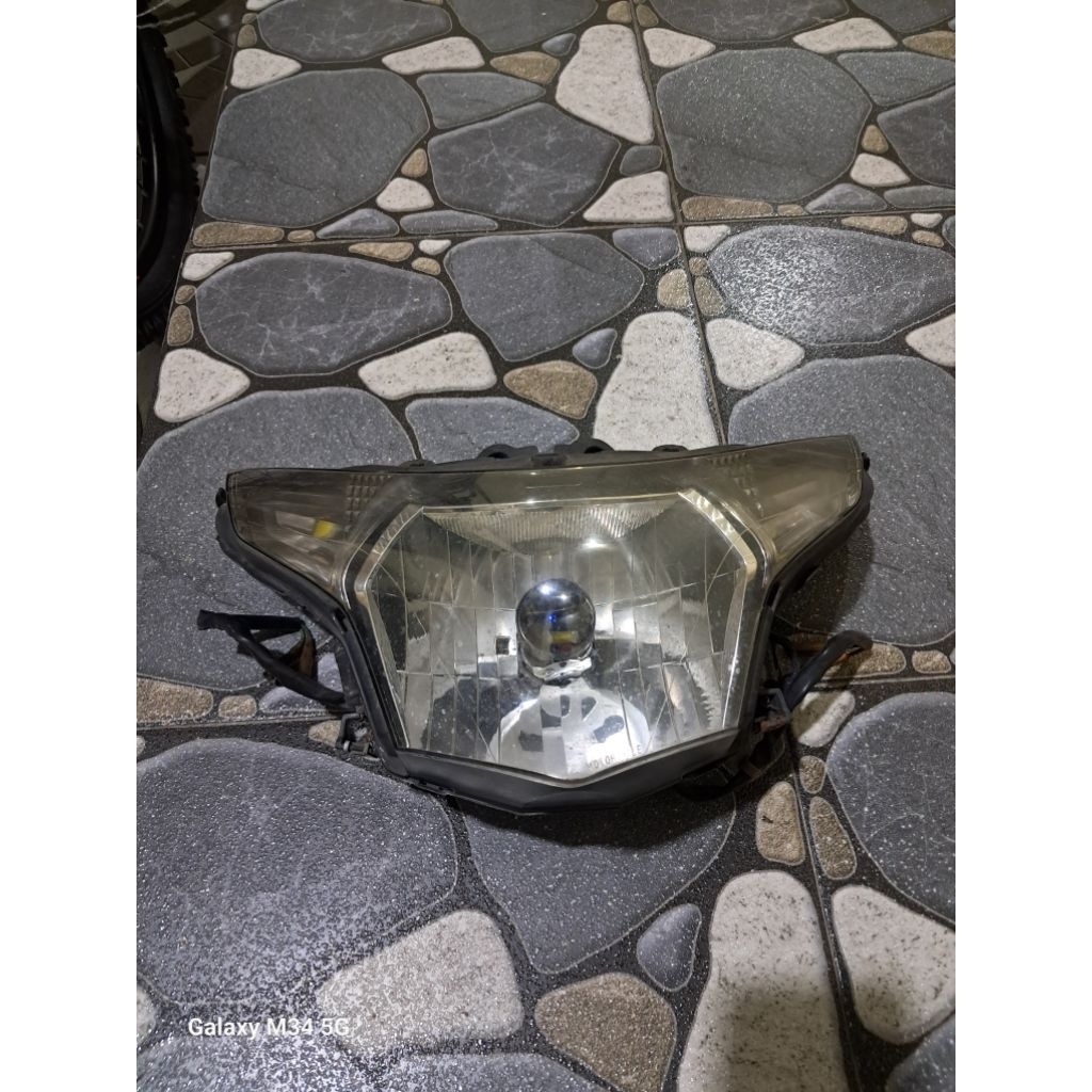 headlamp atau lampu depan CBR250r cbu