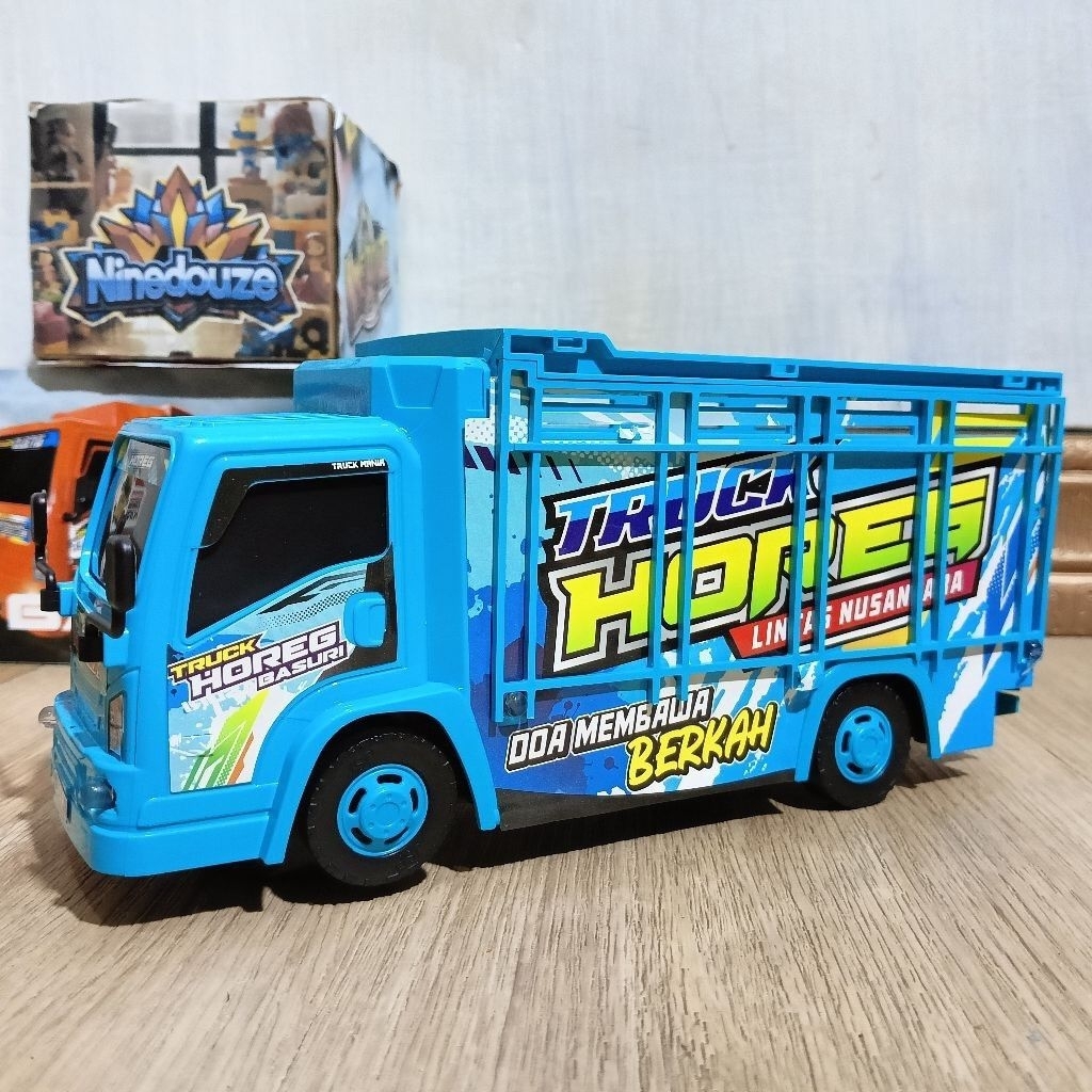 MAINAN TRUCK OLENG/Mainan Truk Oleng Basuri - Miniatur Truk Oleng Ada Musik & Lampunya - Hadiah Ulan