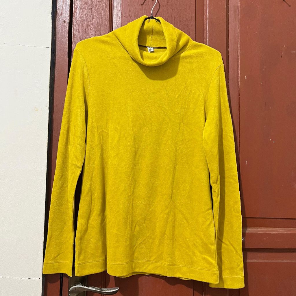 Preloved turtleneck