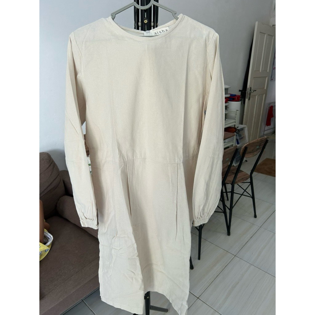 preloved tunik aisha studio warna ivory