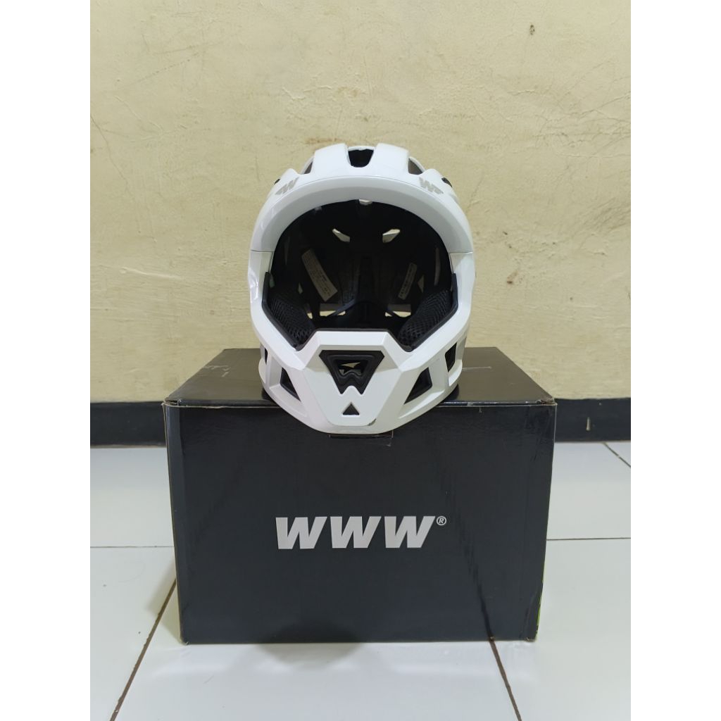 Helm Pushbike WWW Run (Preloved)