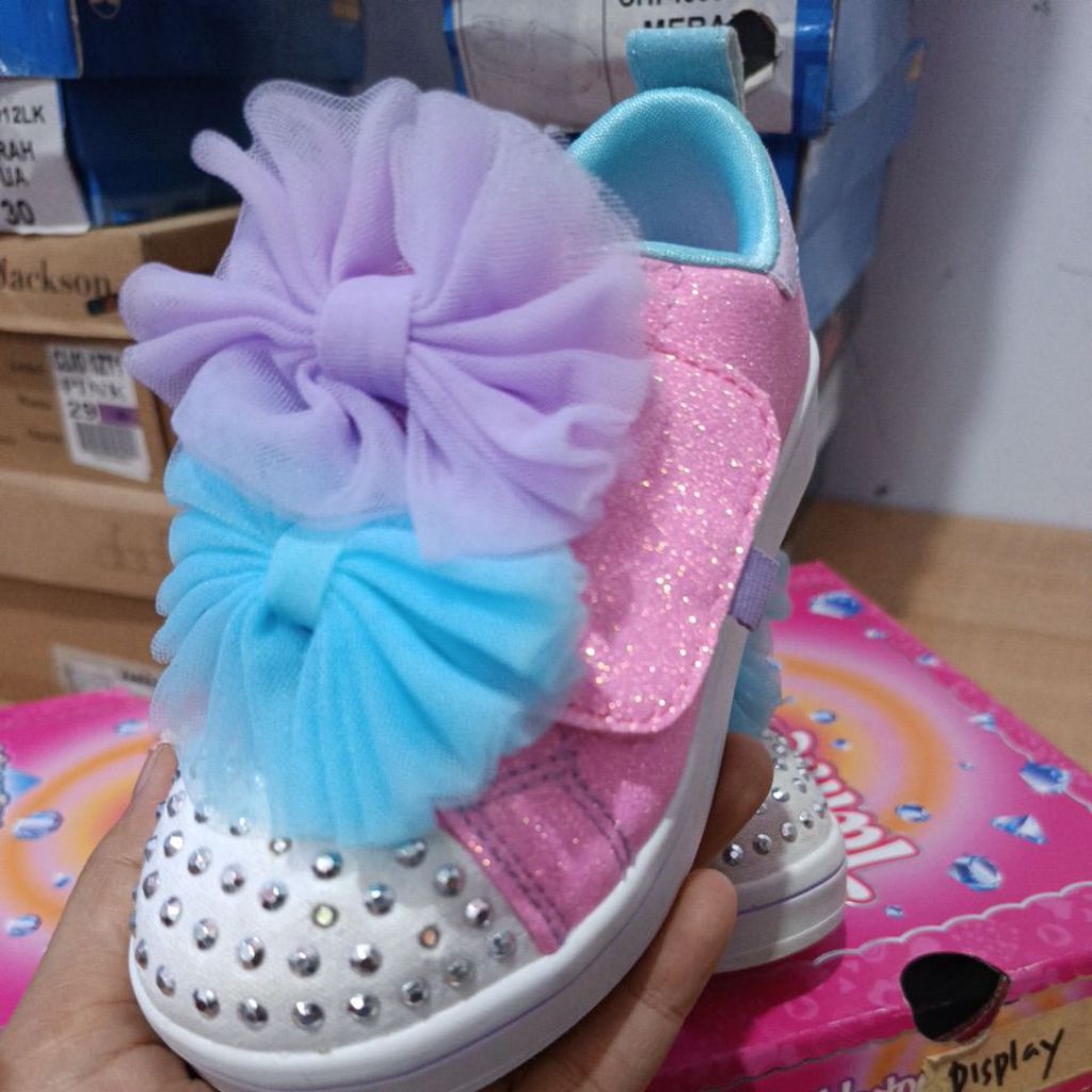 sepatu skechers ex display size 24