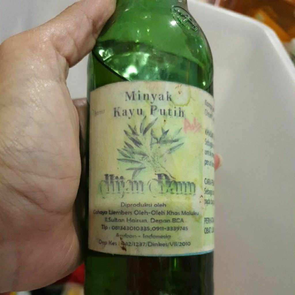 minyak kayu putih hijau daun asli maluku