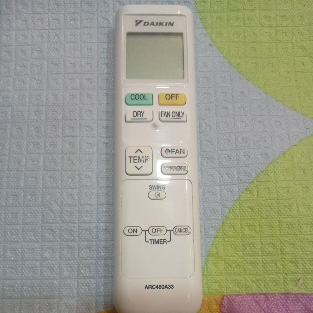 Remote ac daikin a33 ori second