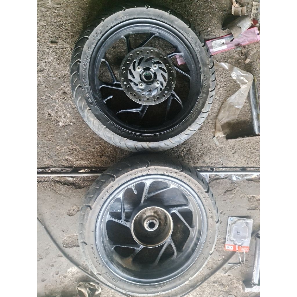 velek vario 160 cbs depan belakang + ban