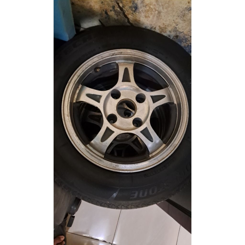 ban dan velg r14 pcd 114