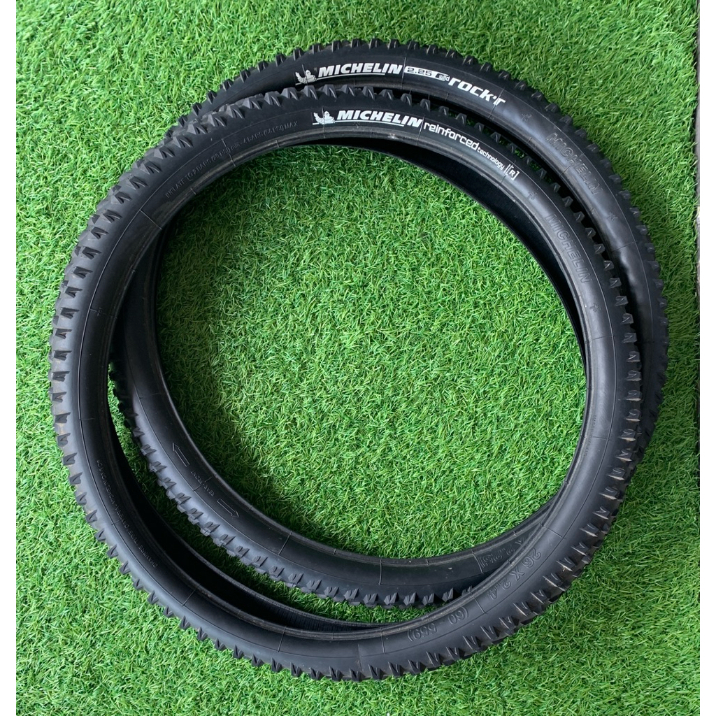 Sepasang 2pcs Ban Michelin beda ukuran 26x2.25 dan 26x2.40