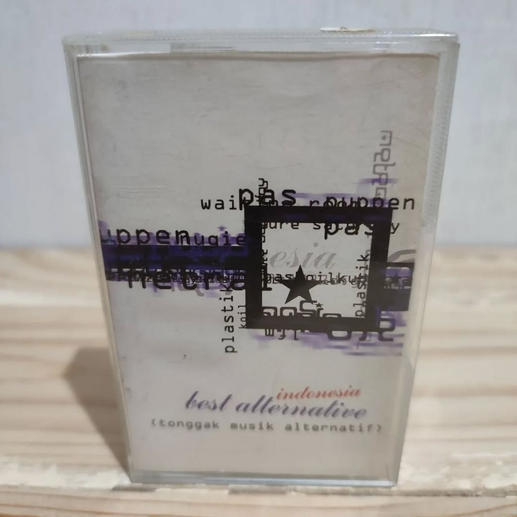 Kaset Kompilasi INDONESIA BEST ALTERNATIVE - Tonggak Musik Alternatif (Pas Band, Puppen, Pure Saturd