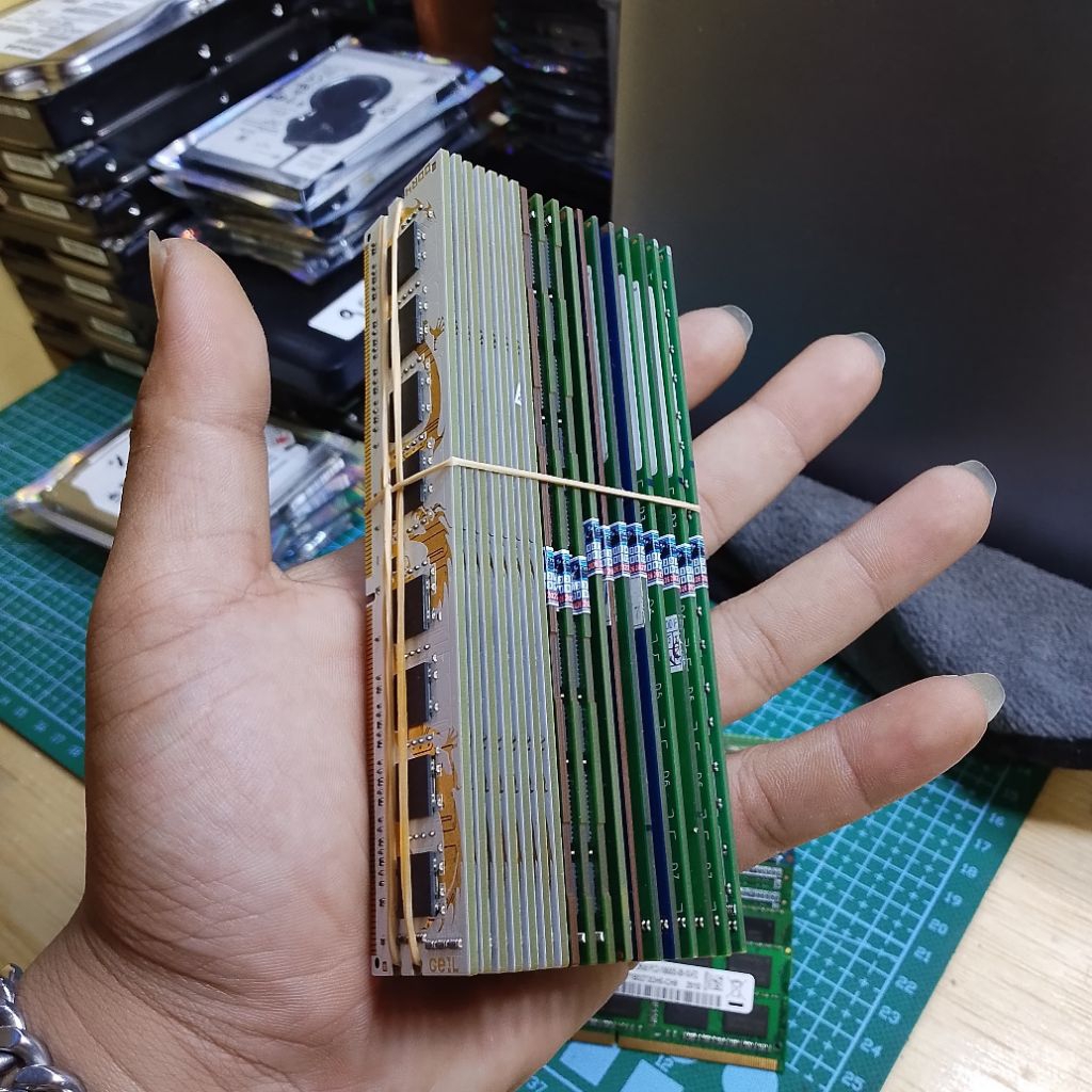 RAM PC/KOMPUTER/SERVER DDR3 DDR4 2GB/4GB/8GB