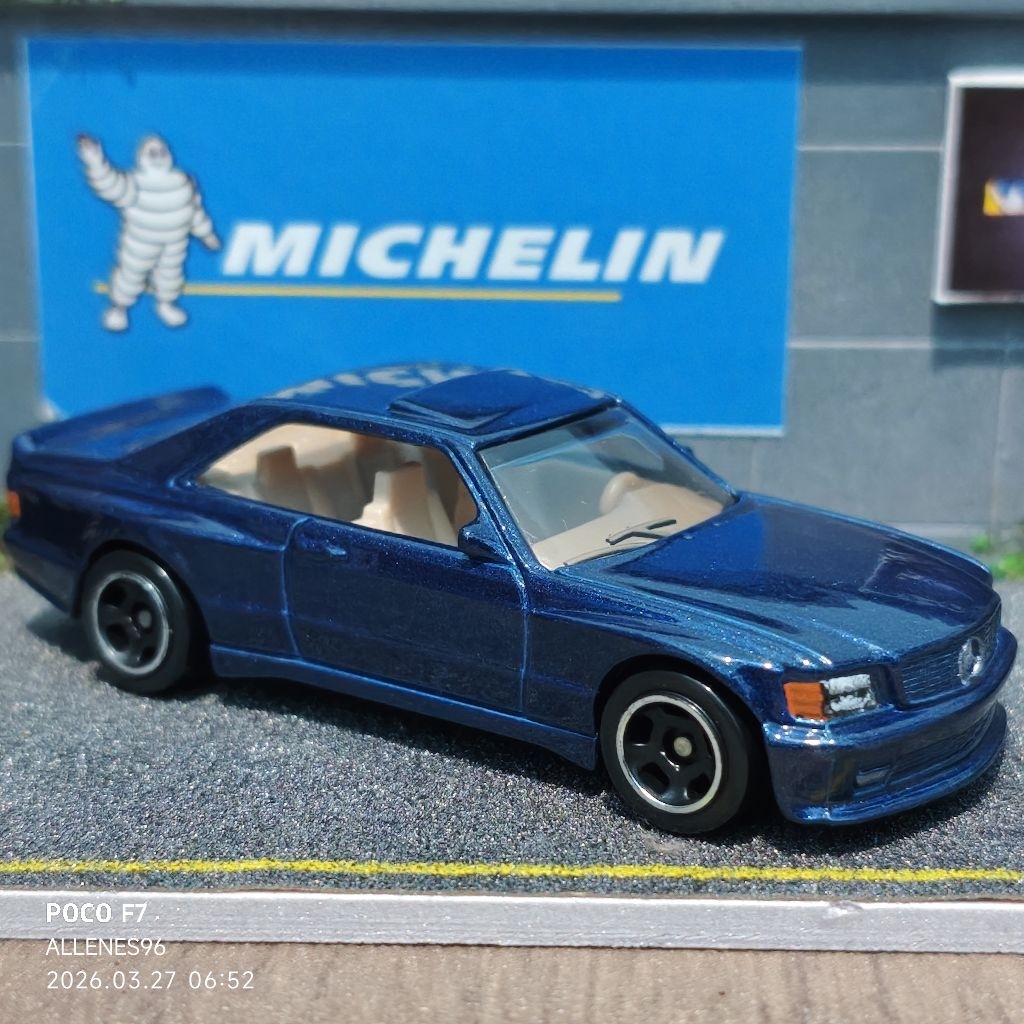 Hot Wheels Mercedes Benz 560 SEC