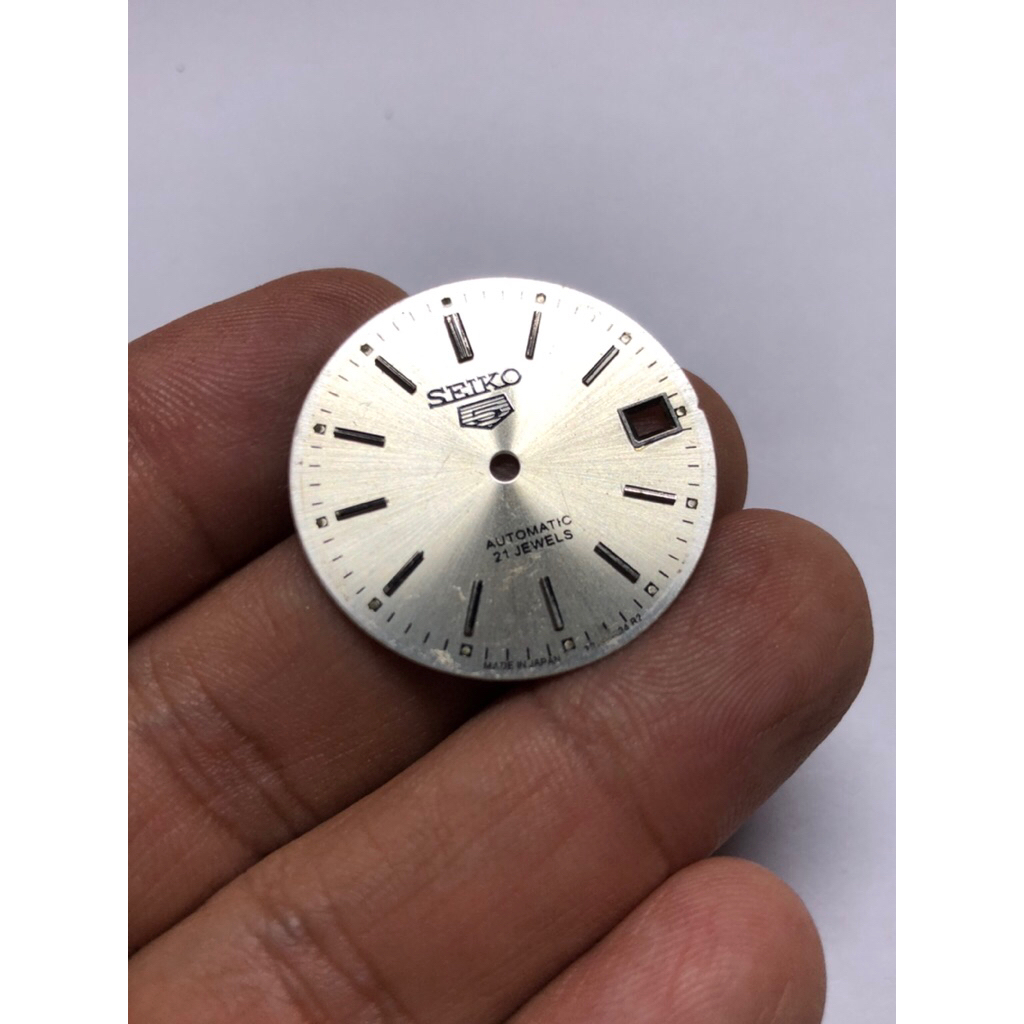dial seiko 5 tanggal silver