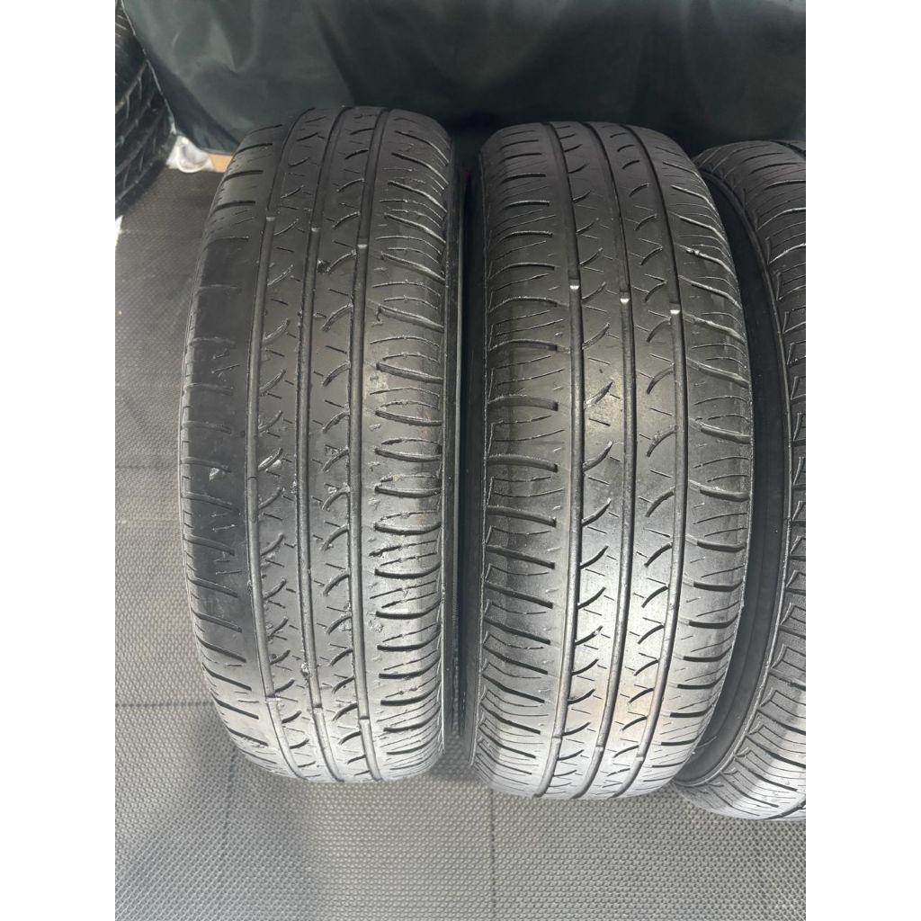 Hankook optimo 185 70 R14 kondisi 80%