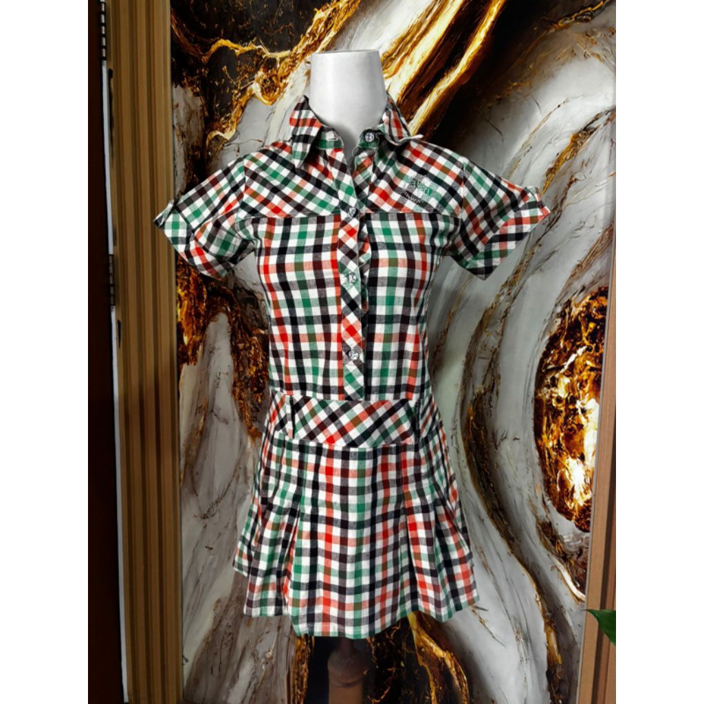 Dress kotak-kotak wanita