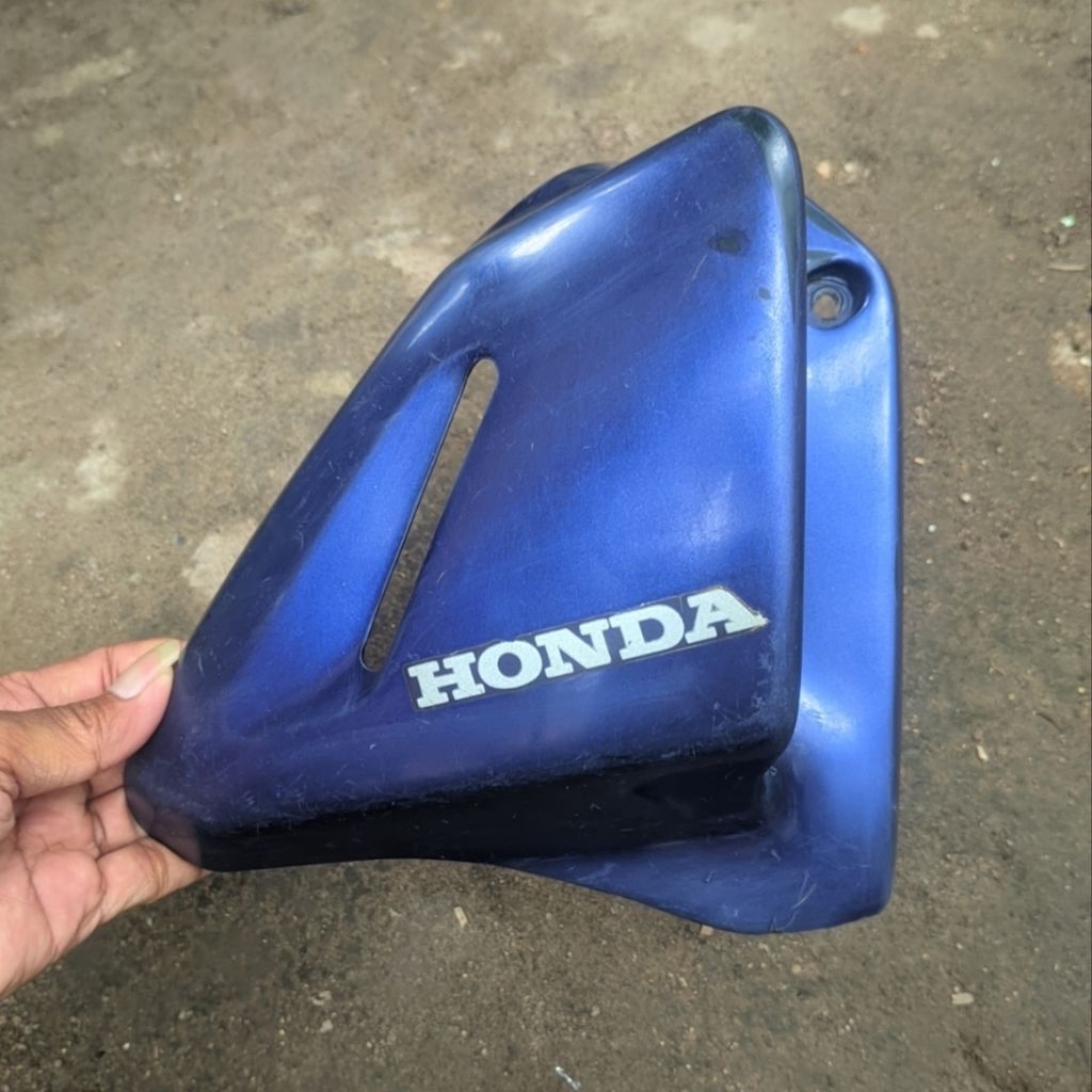 Cover shroud kupingan tangki kanan honda tiger 2000 tiger lawas tilas original