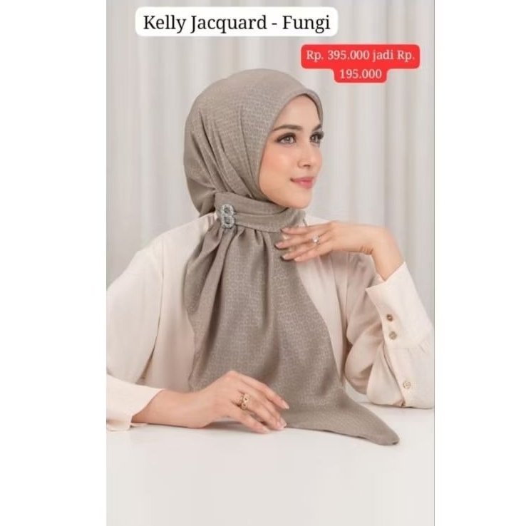 Buttonscarves, NADA PUSPITA MANDEVILLA