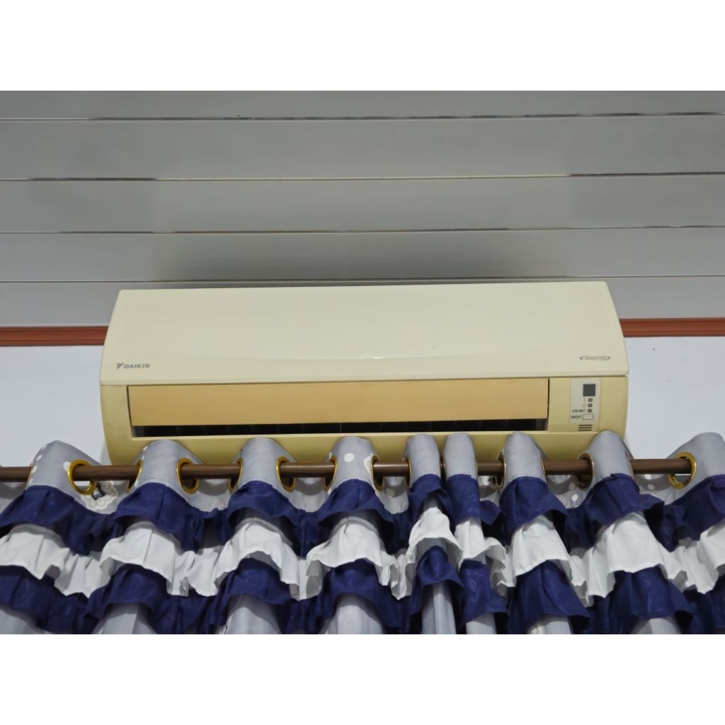 Second AC Daikin 1 PK Inverter