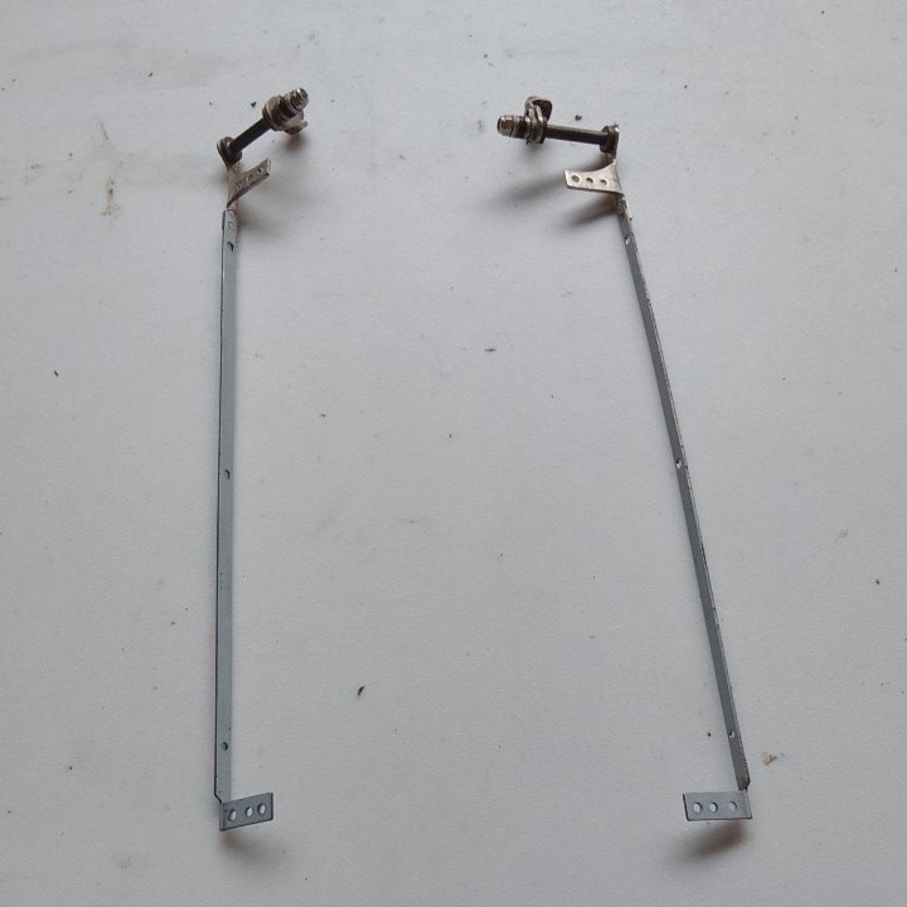 Engsel Laptop Zyrex E4105