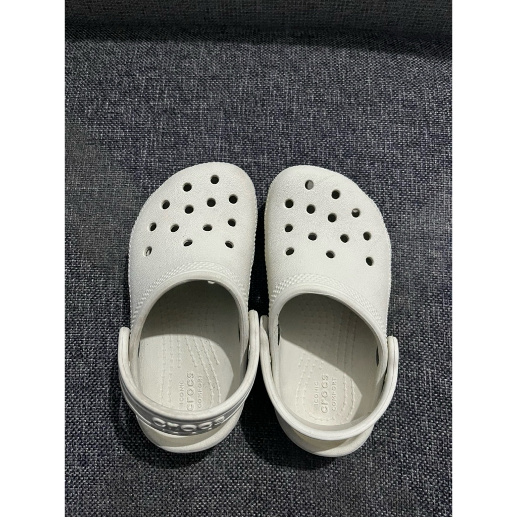 Sepatu sandal Crocs-Second like new