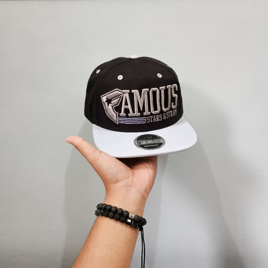 Snapback New Era x Famous Original