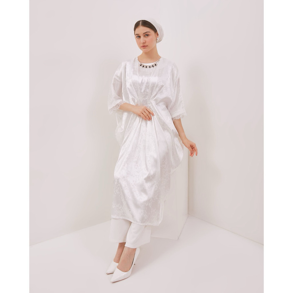 PRELOVED Urban Exchange Kaftan Nadine White - Abaya Lebaran Wanita Long Dress Premium Putih