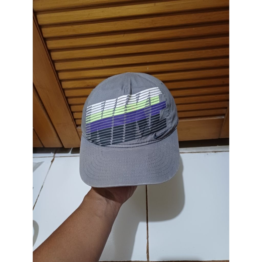 Topi N*ke Classic Vintage