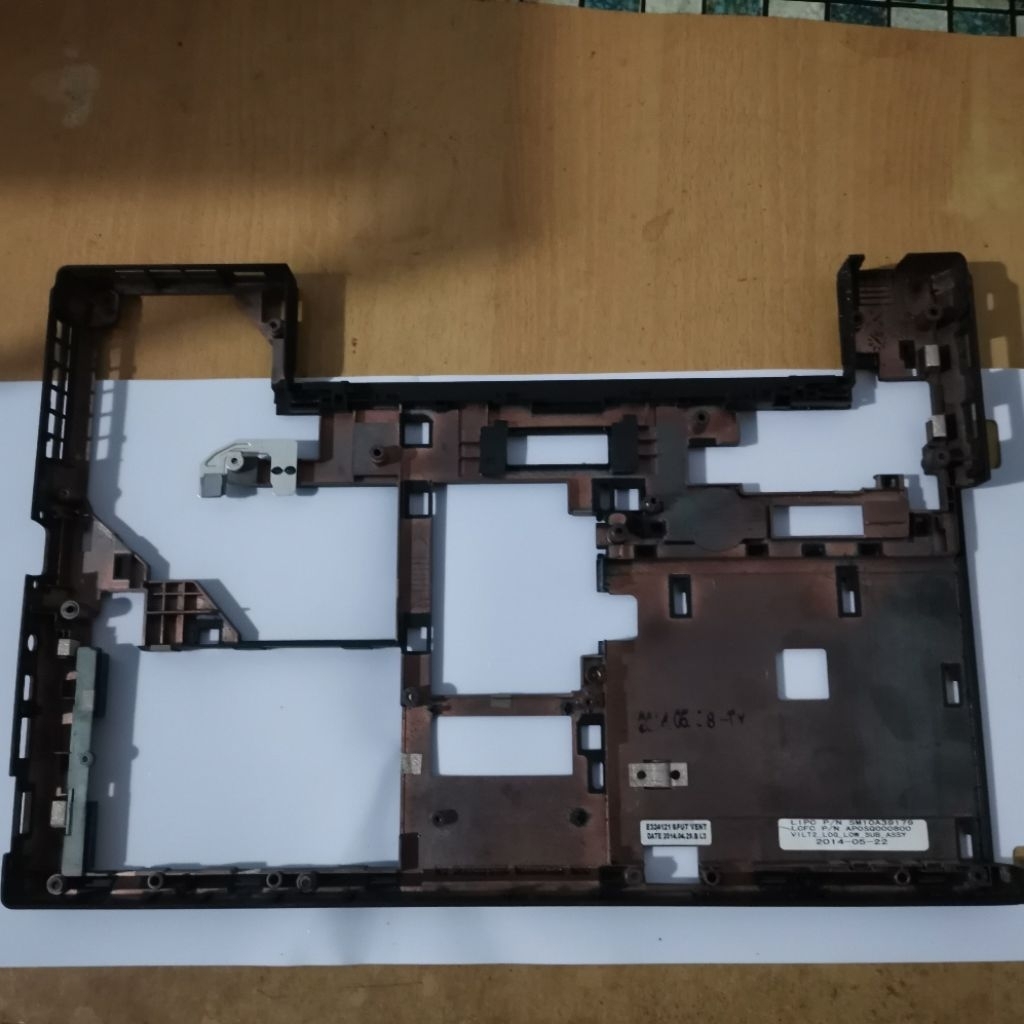 Casing Bawah Thinkpad T440P