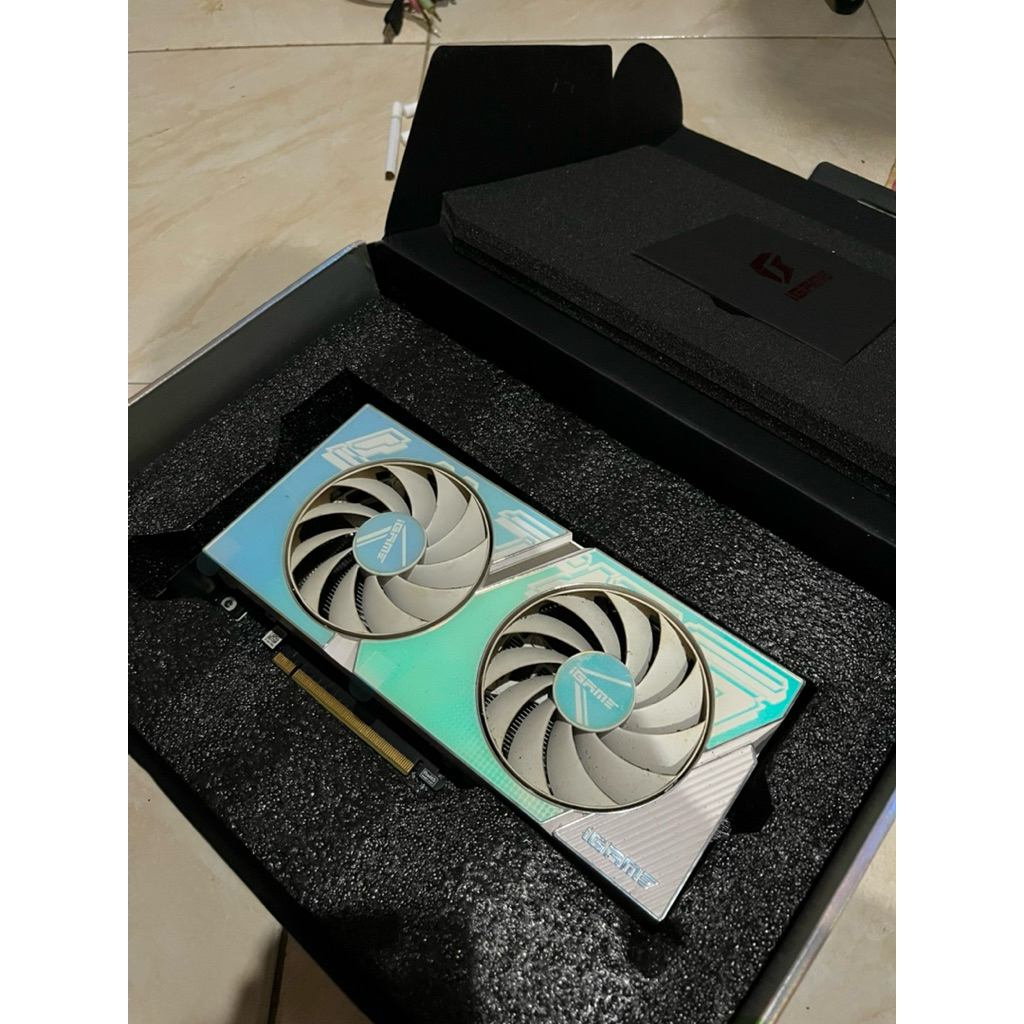 VGA RTX 4060 8 GB BEKAS