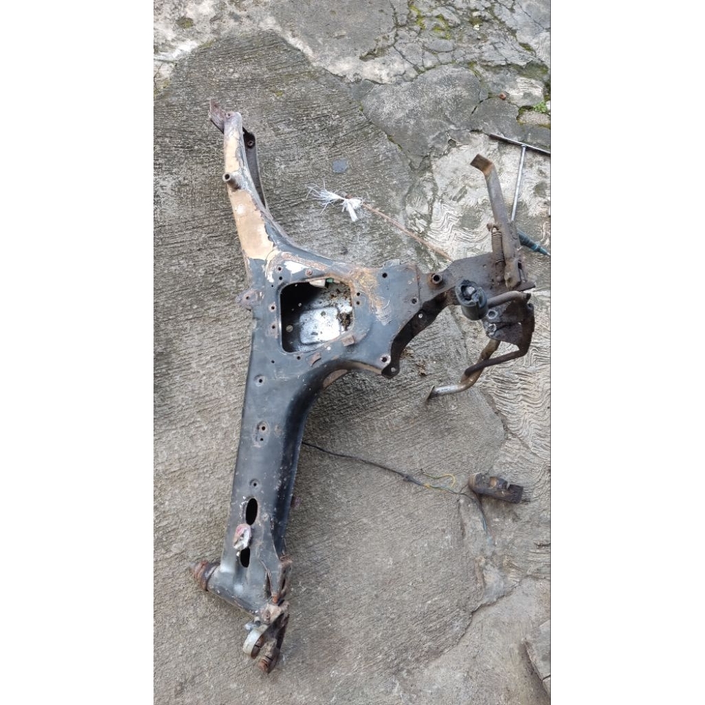 Rangka Suzuki A100 buat bahan Tril jadul