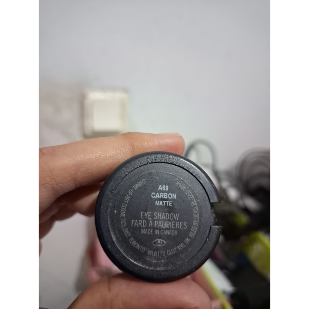 PRELOVED EYESHADOW EYE SHADOW MAC ORI 100% CARBON MATTE