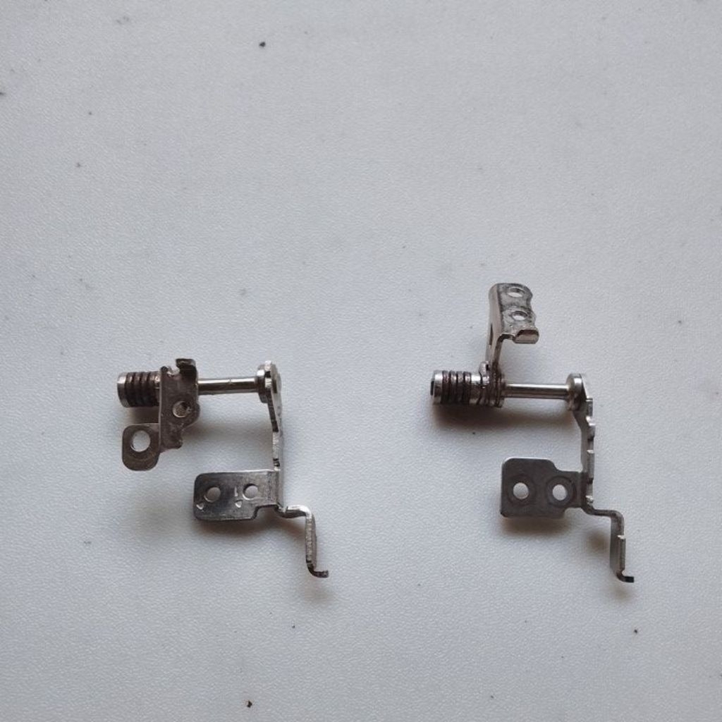 Engsel Laptop Fujitsu Lifebook S761