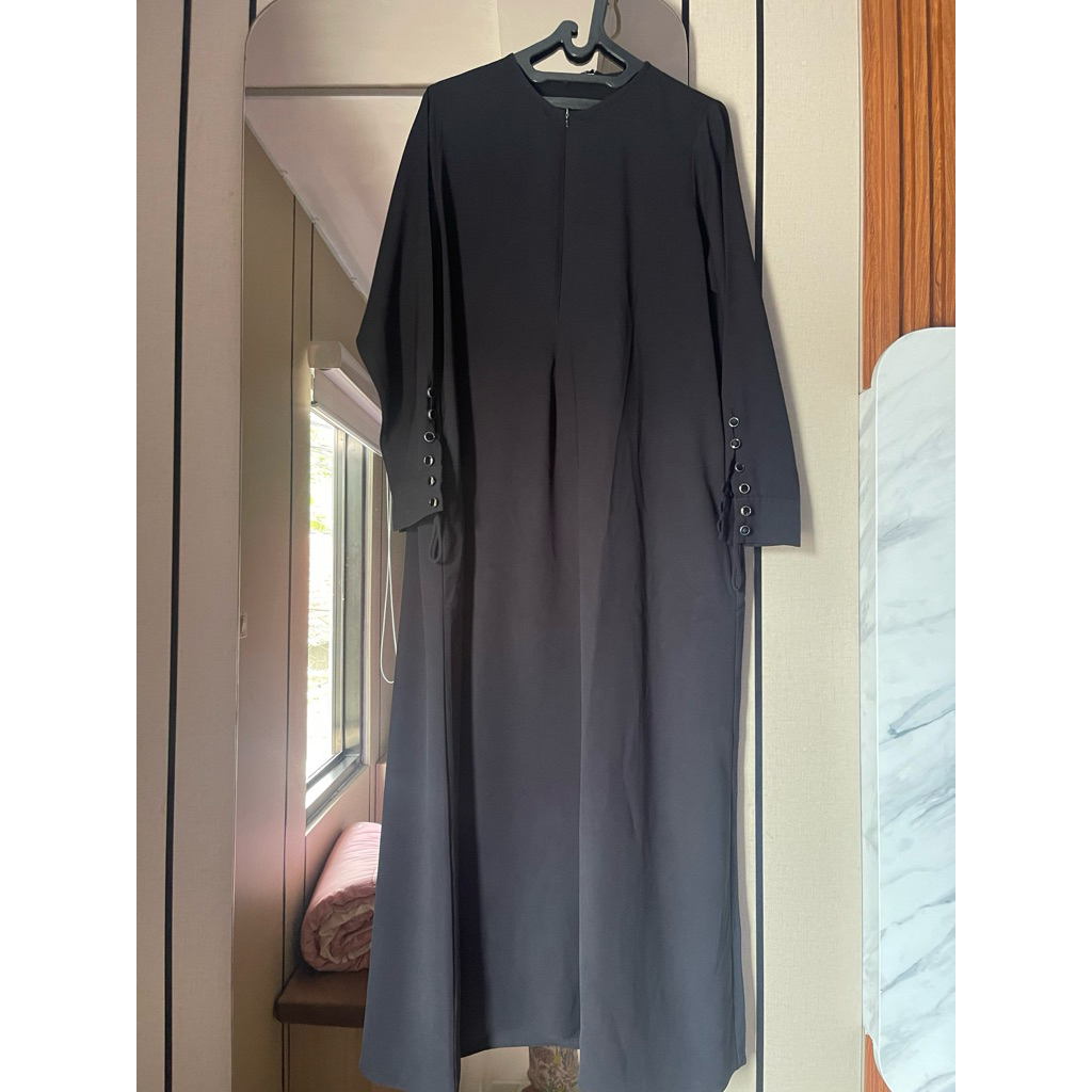 Preloved_Aljenna_SailaBlack_S